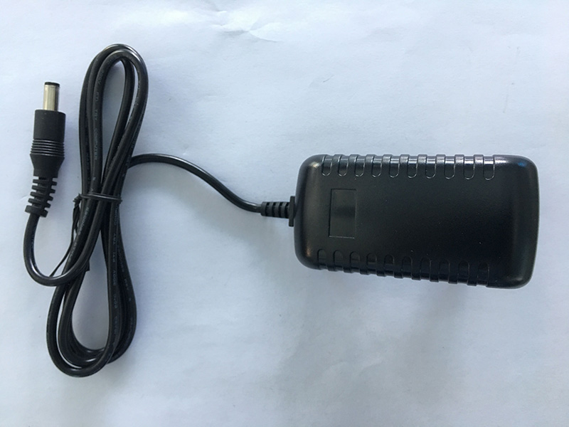  适配器12V500mA-2